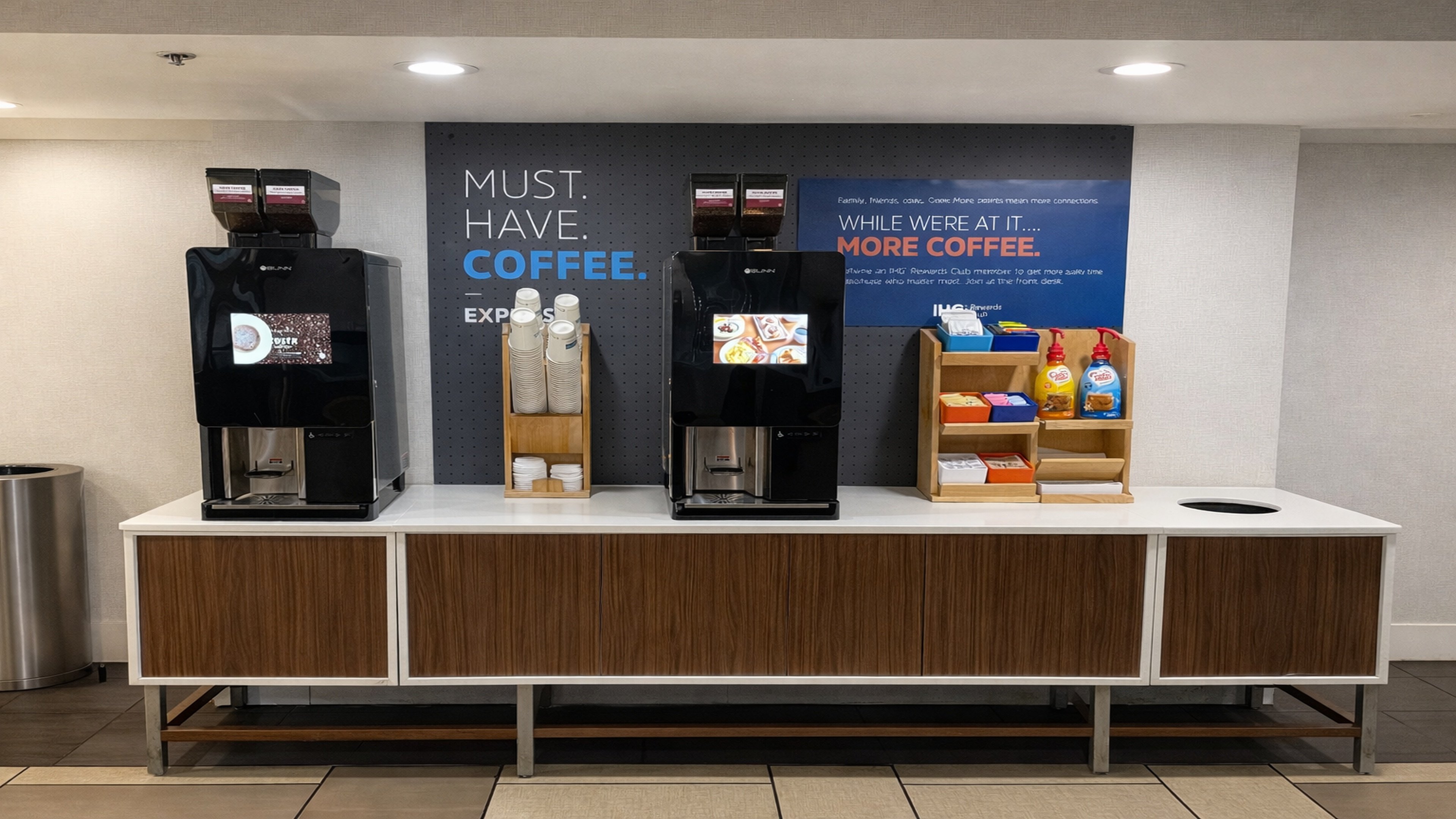 Holiday Inn Express & Suites Nashville - Brentwood I-65 3/40