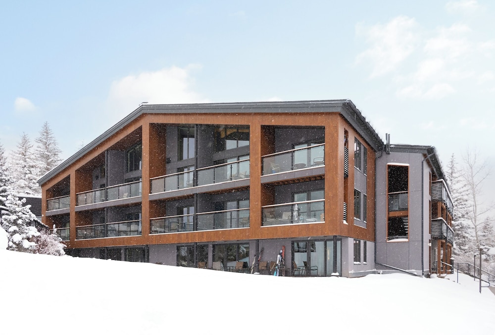 Timberline Condominiums 2/81