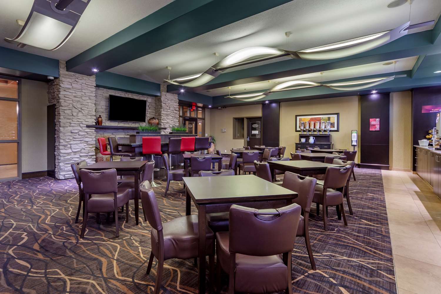 Best Western Plus The Inn At St. Albert 29/38