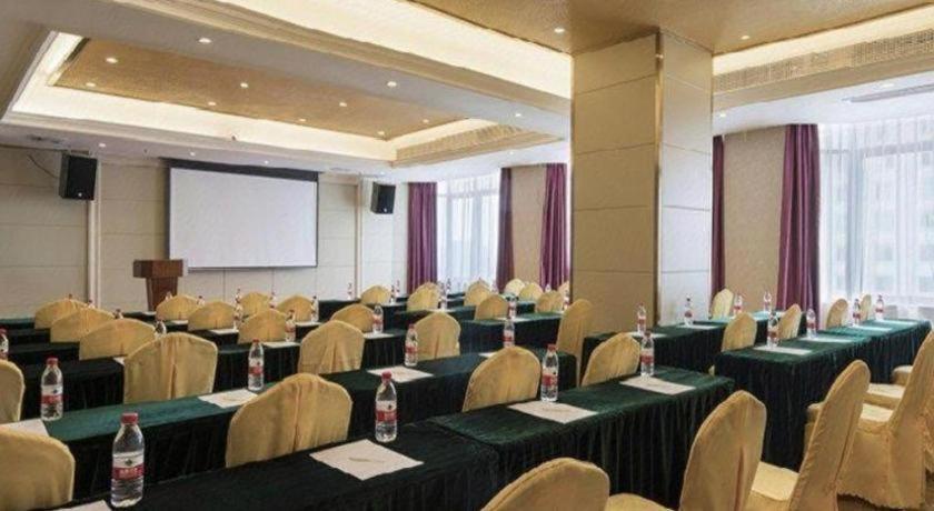 Vienna Hotel (Nanning Railway Station) 40/50