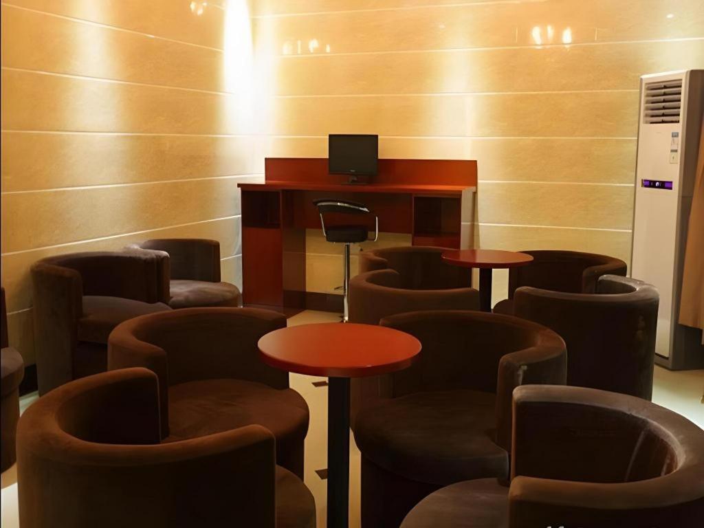GreenTree Inn Harbin City Central Avenue Hotel 24/38