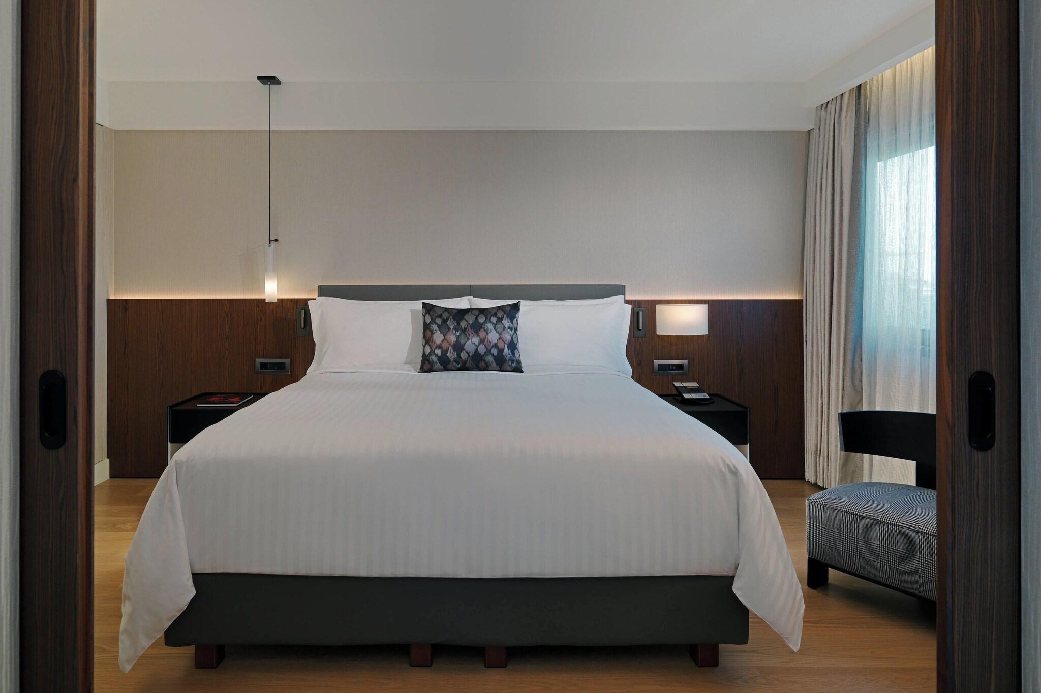 Suite, Park View