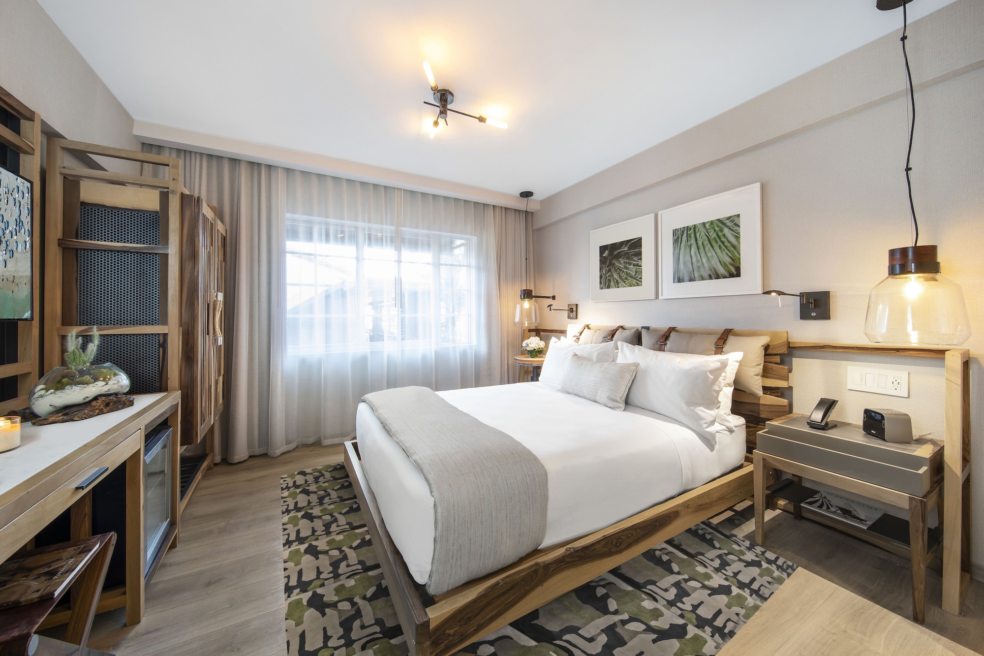 SUPERIOR, QUEEN BED, ACCESSIBLE