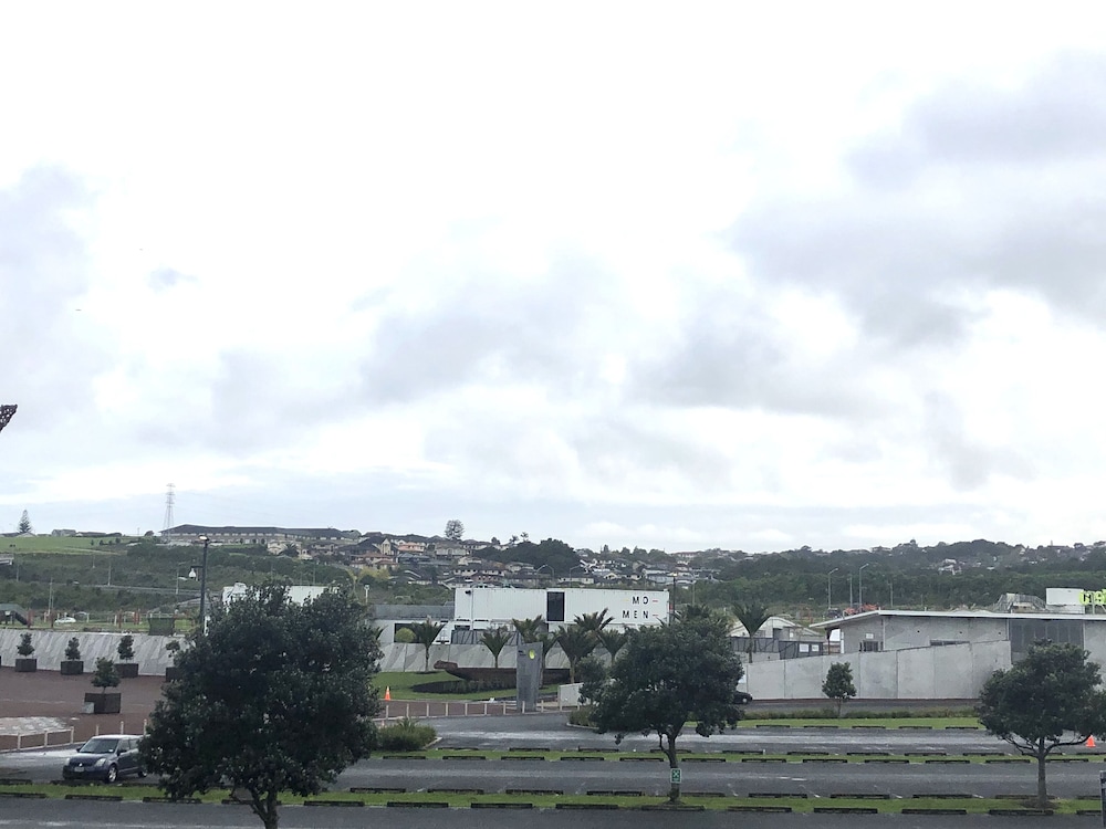 Ramada Suites by Wyndham Auckland Manukau Pacfic Centre 7/64