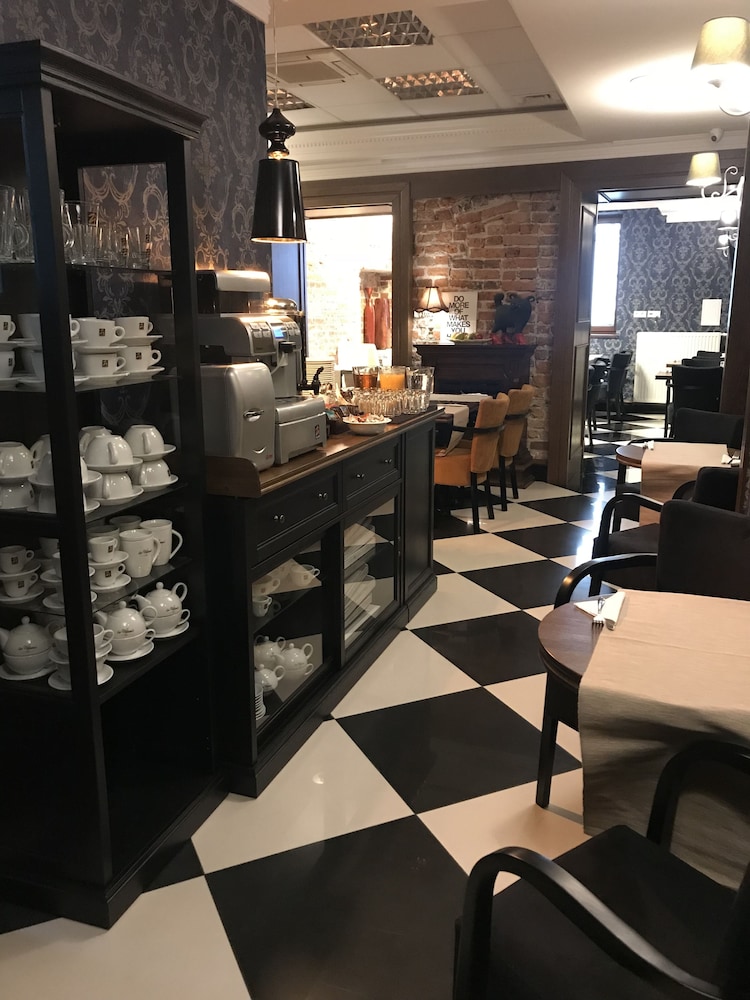 Sleepwalker Boutique Suites 61/79
