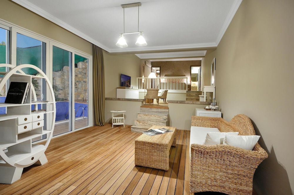 Sarpedor Boutique Hotel 18/48