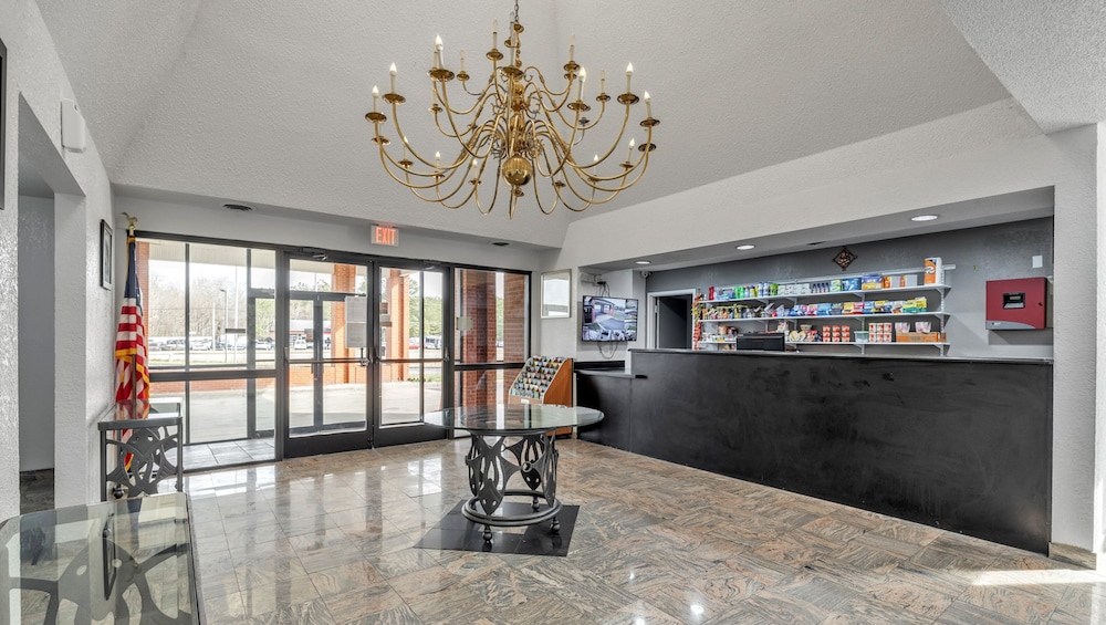 Studios And Suites 4 Less Emporia 35/50