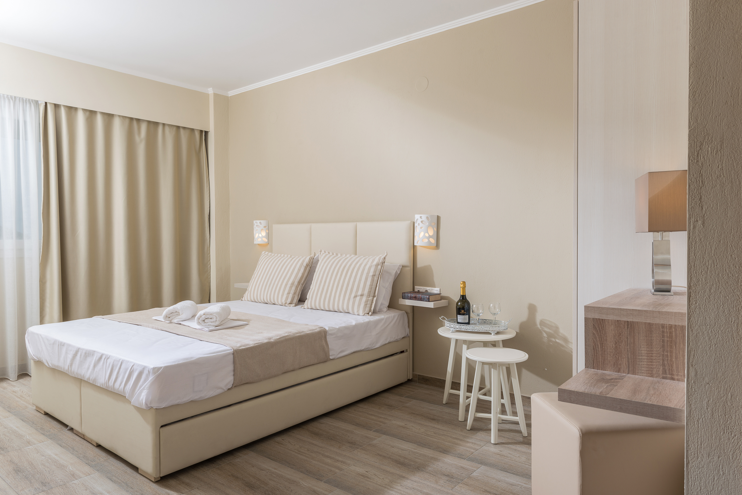 Ammos Beach Seaside Luxury Suites 24/64