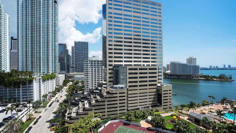 Hyatt Centric Brickell Miami 40/50