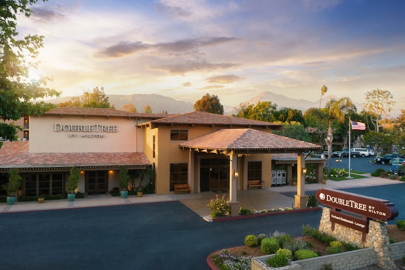 Doubletree By Hilton Claremont 2/58