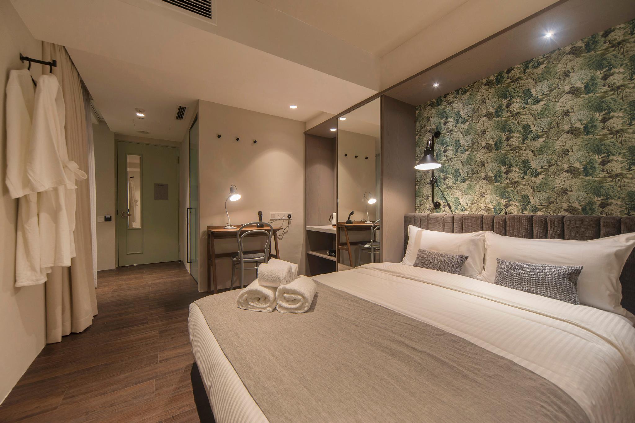 Room, Courtyard View