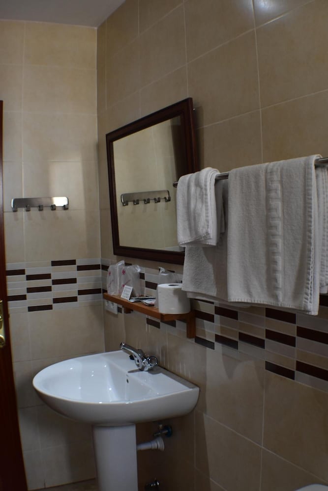 Hostal Alamare 47/50