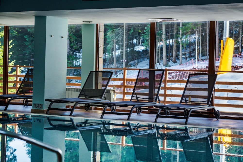 Club Hotel Yanakiev 28/55