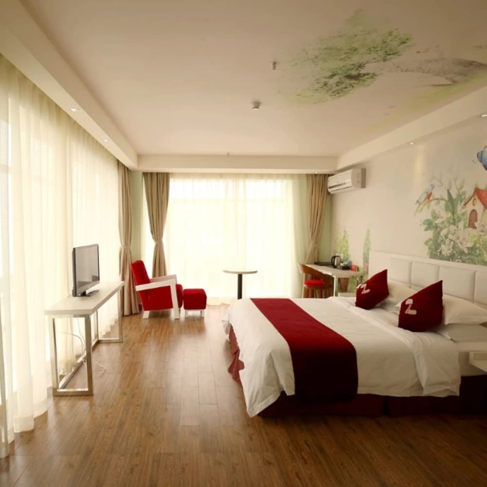 Grand Nest Hotel 8/30