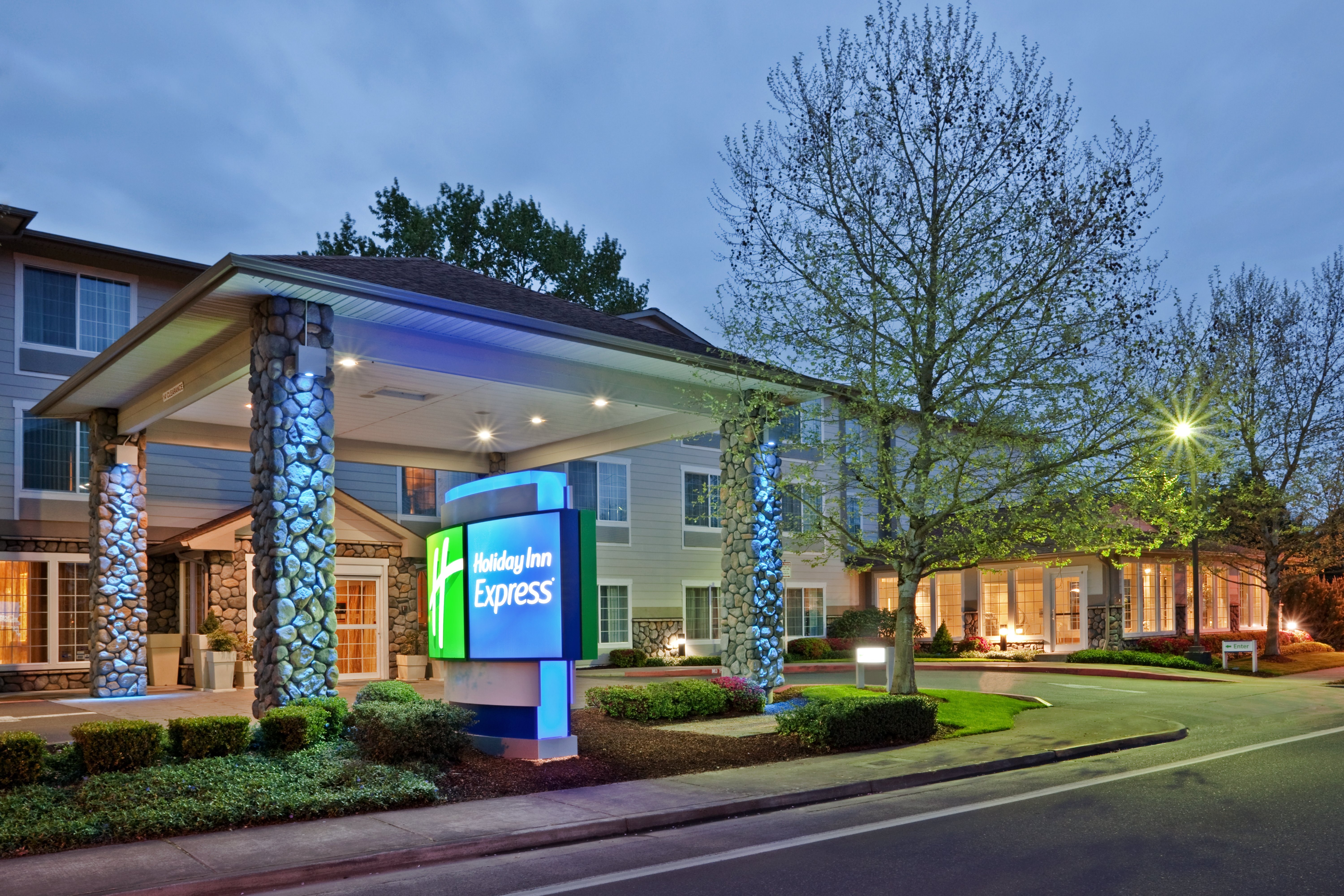 Holiday Inn Express Corvallis-On The River 2/76