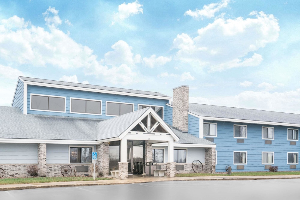 Baymont by Wyndham Kasson Rochester Area 1/24