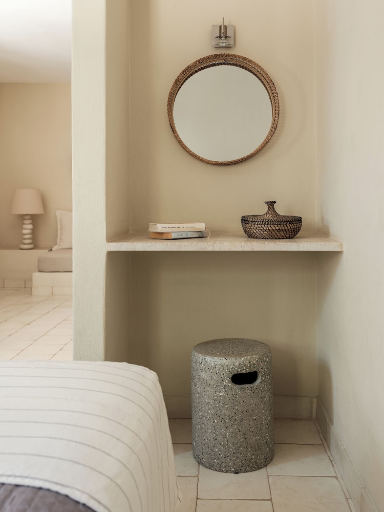 Verina Suites 22/50