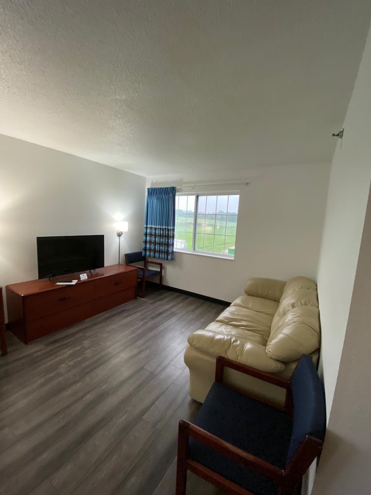 Super 8 by Wyndham Ida Grove 29/40