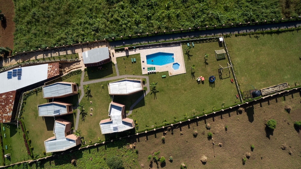 Buvi Lodge 42/50