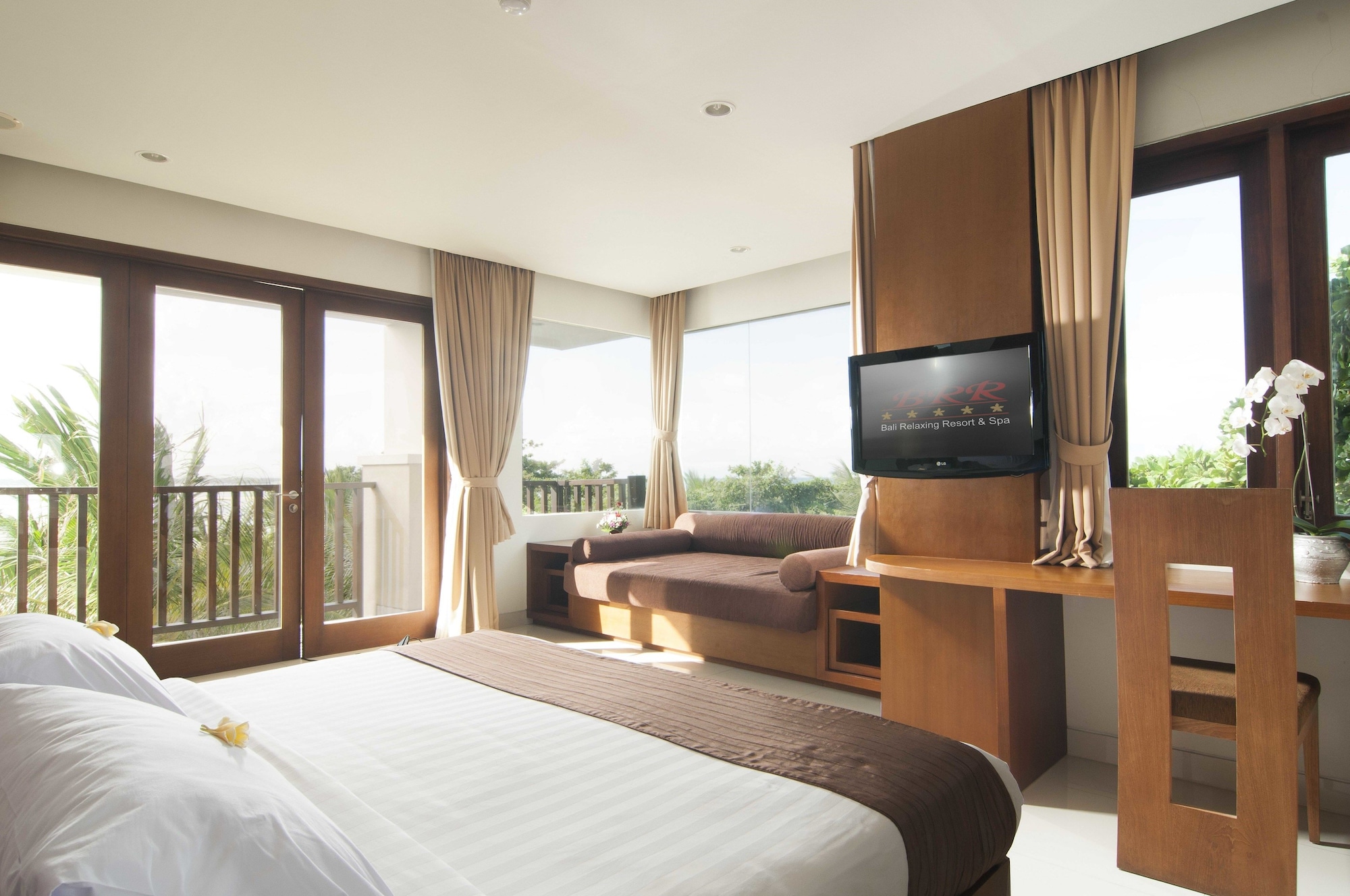 PREMIER SUITE