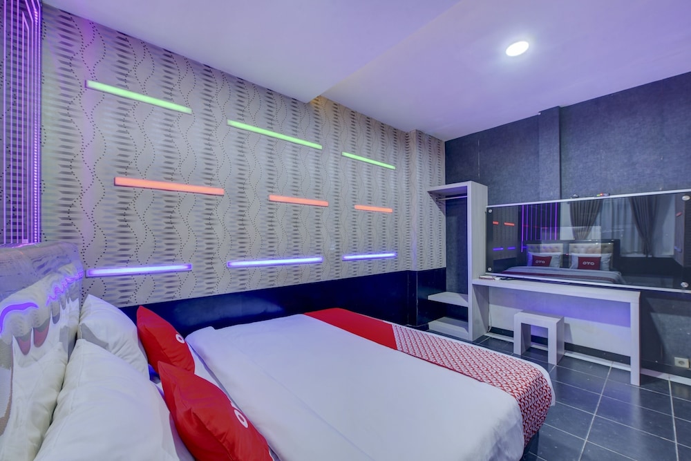 Hotel O near Tugu Simpang Haru formerly Zaara Guest House 10/24