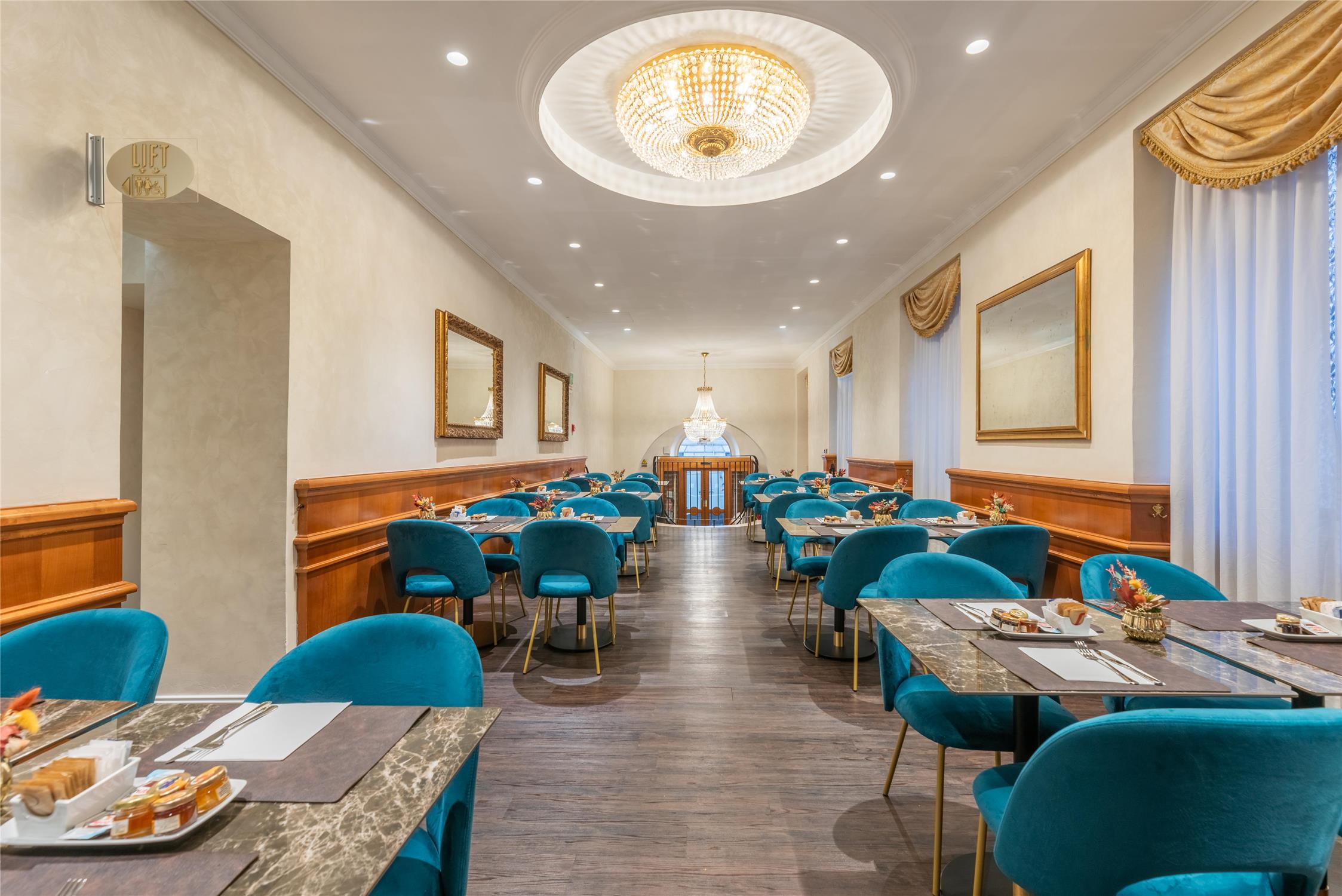 Hotel Raffaello, Sure Hotel Collection By Best Western 54/75