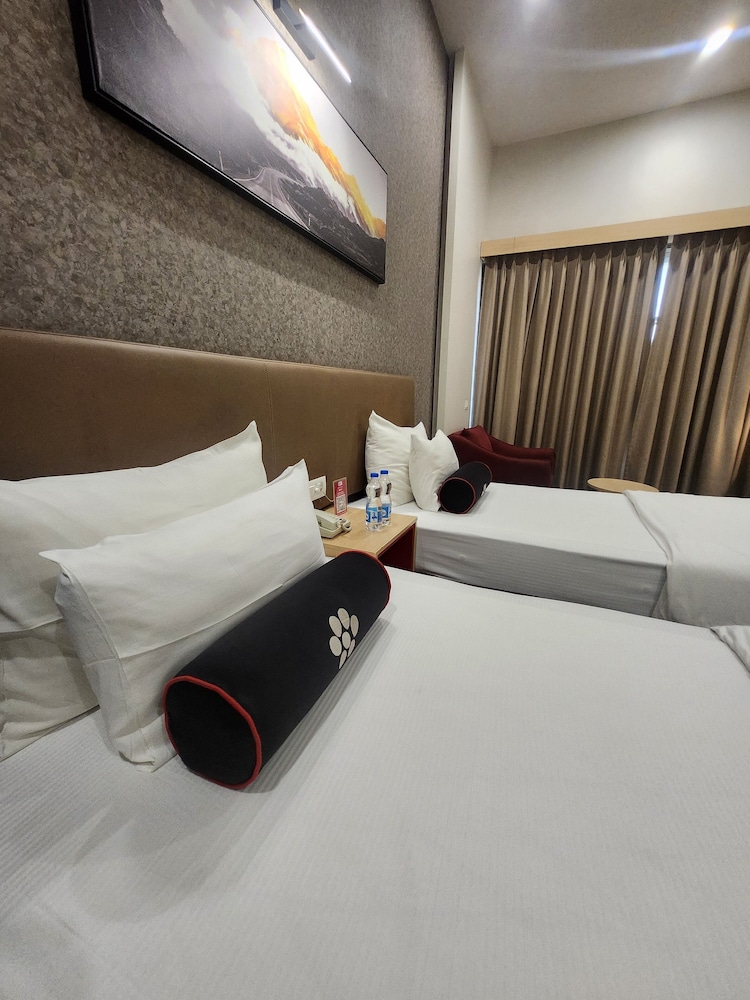 Mastiff Hotel, Ankleshwar 24/60
