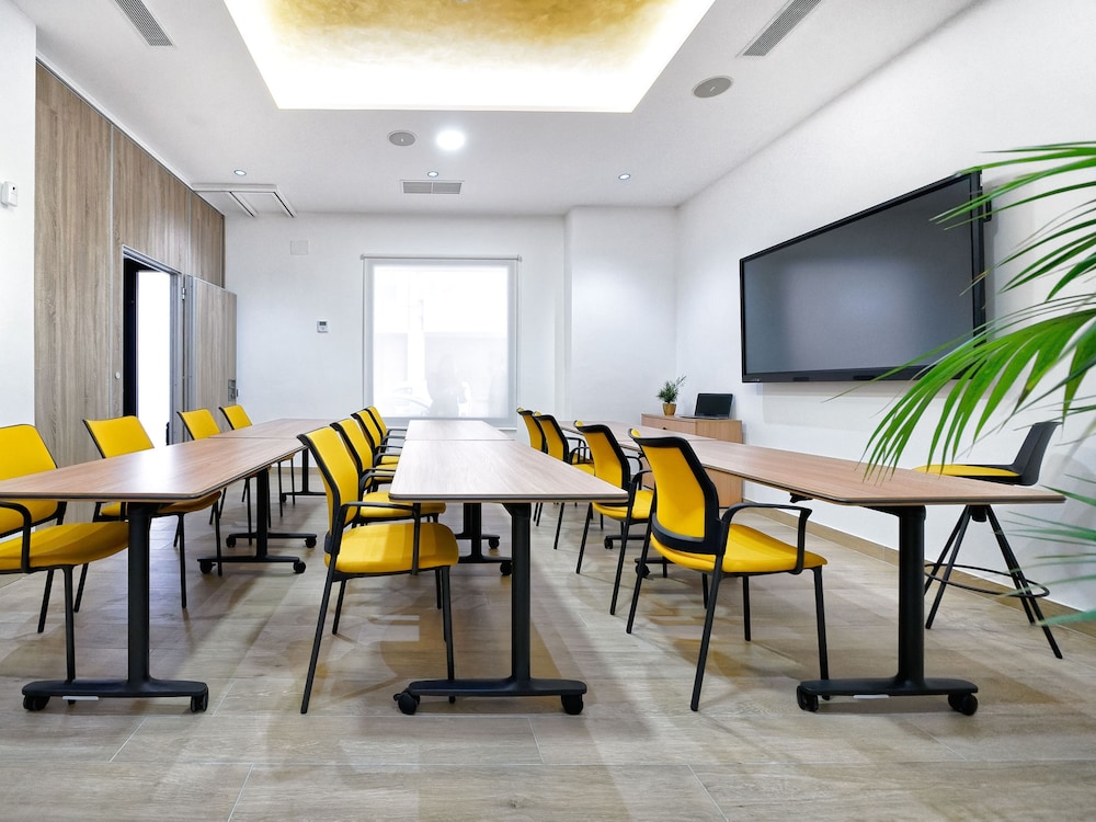 BLUESEA Design Plus Bex Hotel 62/67