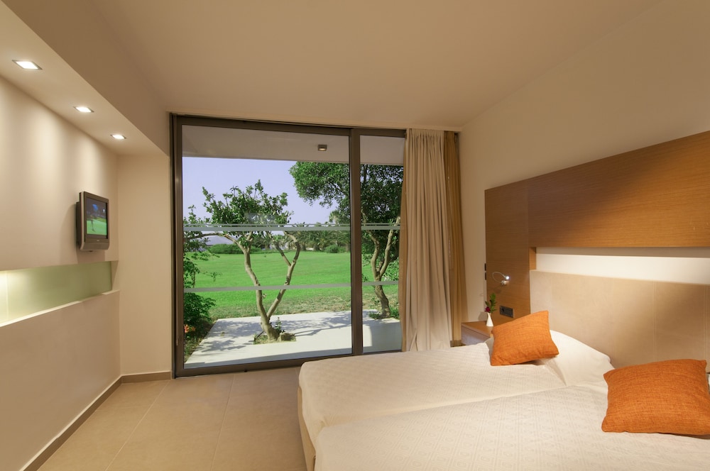 Caravia Beach 35/64