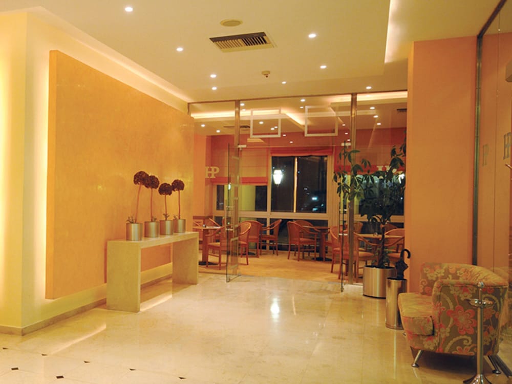 Paliria Hotel 7/73