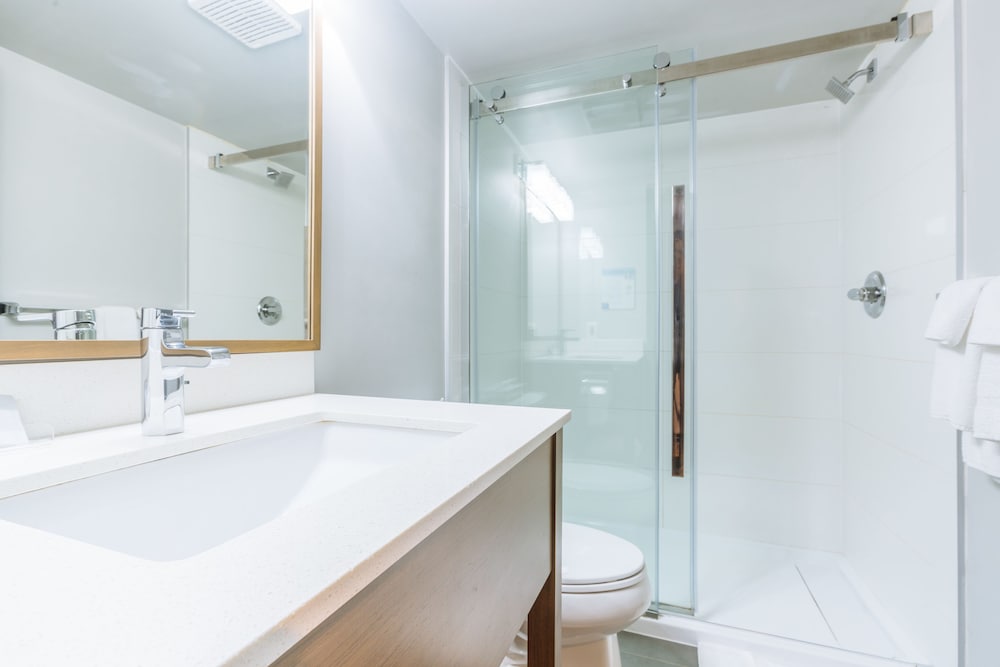 Best Western Plus Vancouver Airport Hotel 12/50