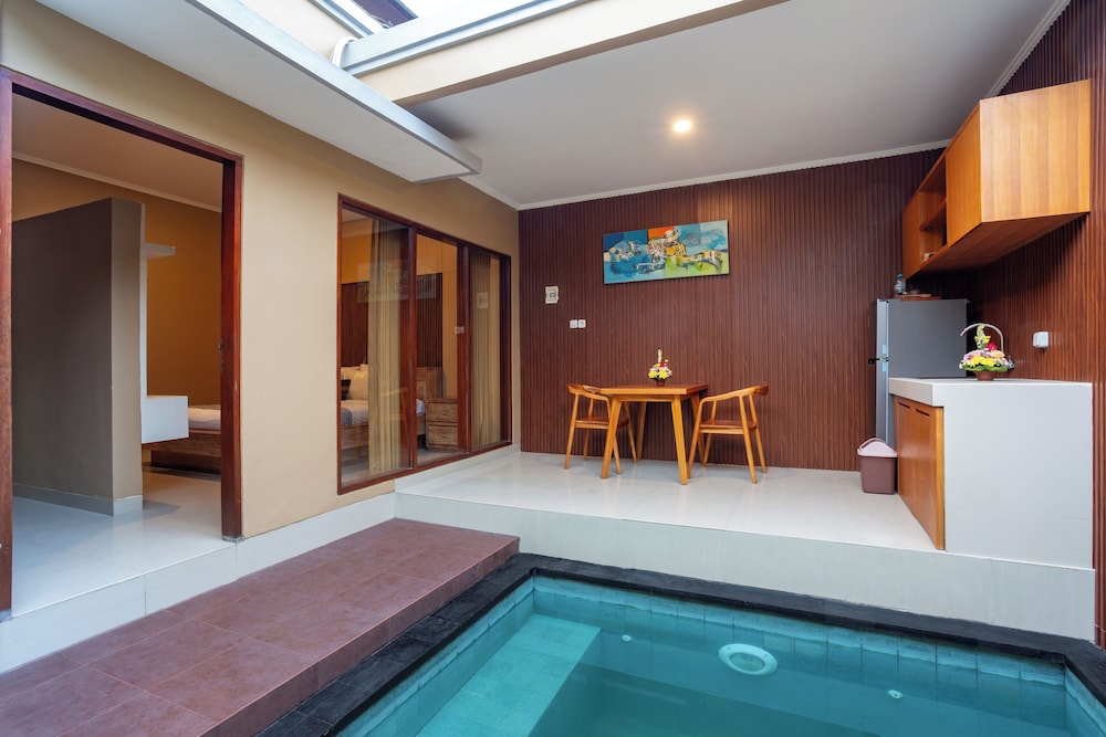 Karana Villa Bali 46/64