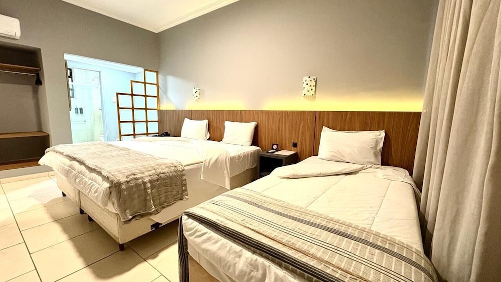 Hotel Del Rey 29/64