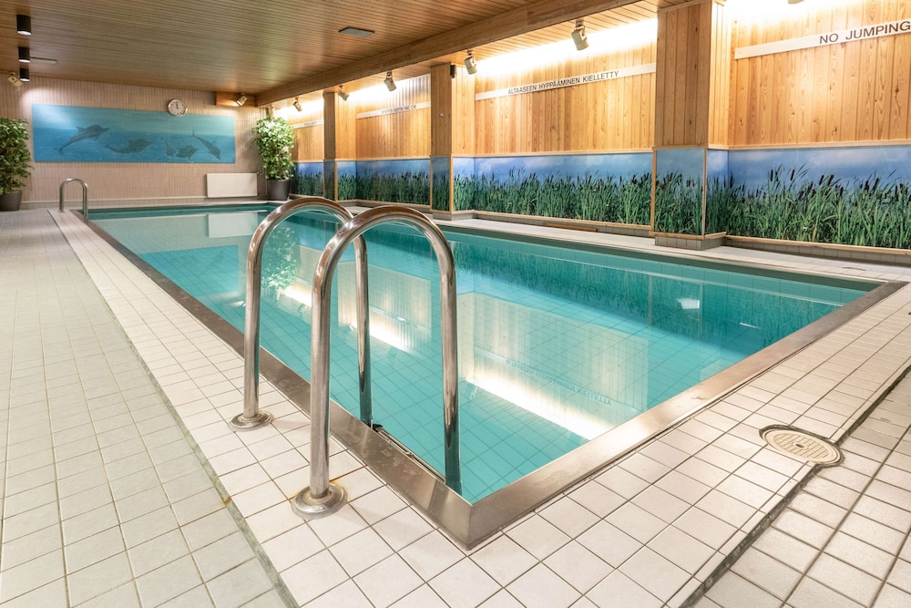 swimming pool spa