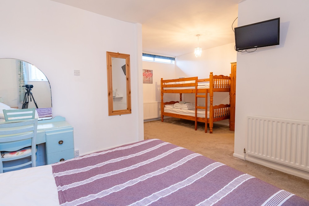 The Fernside 23/28
