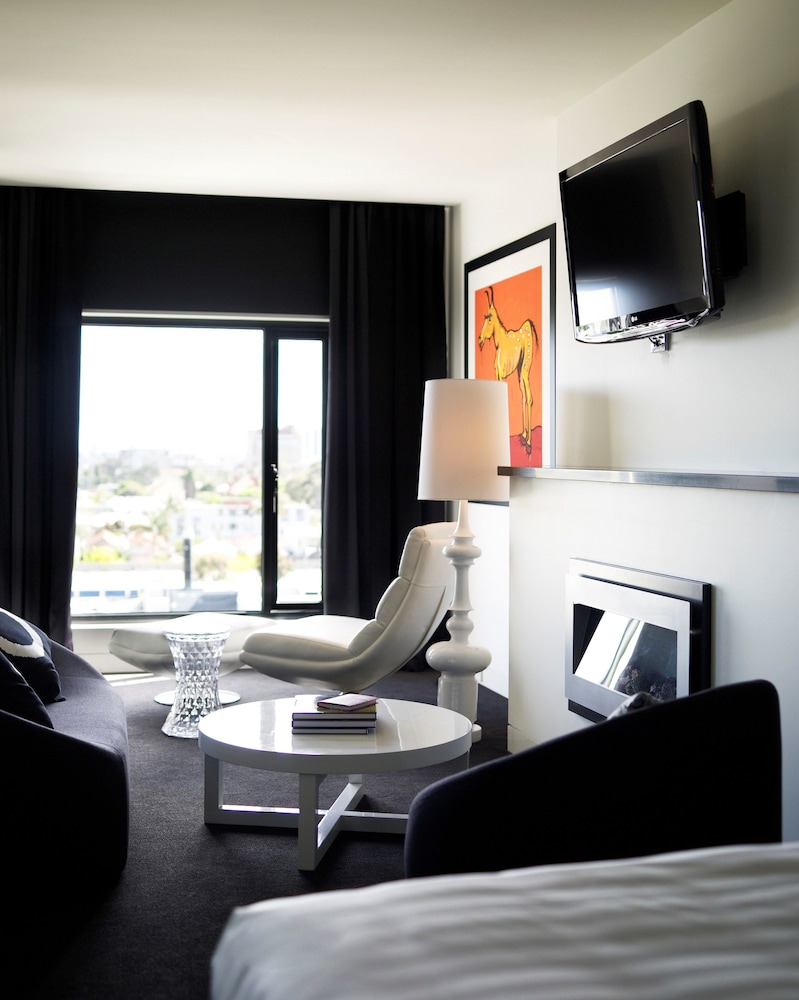 The Cullen Melbourne - Art Series 39/56