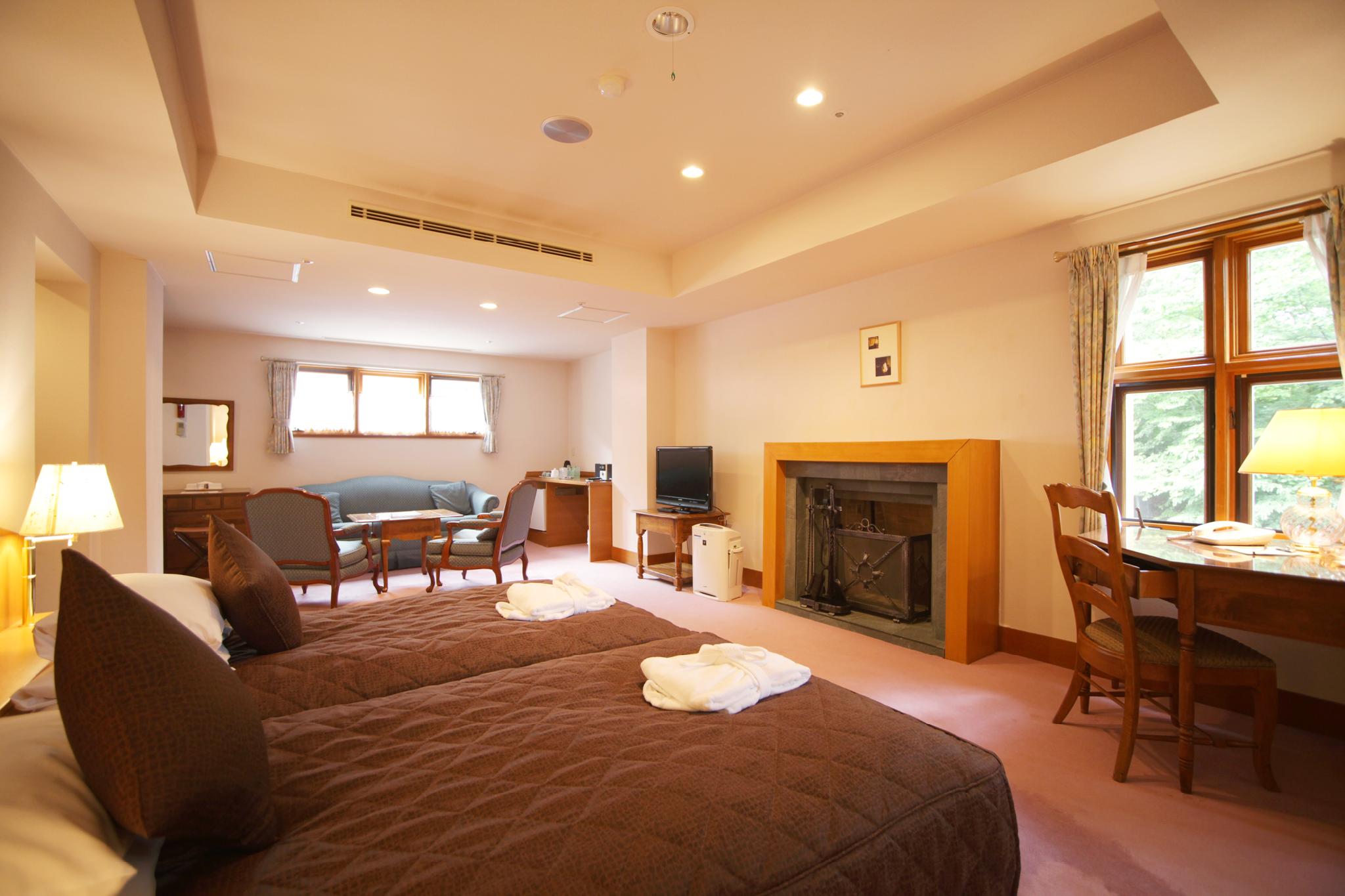 Connecting, 2 Rooms, Junior Suite, Lake View, Smoking Type Not Guaranteed