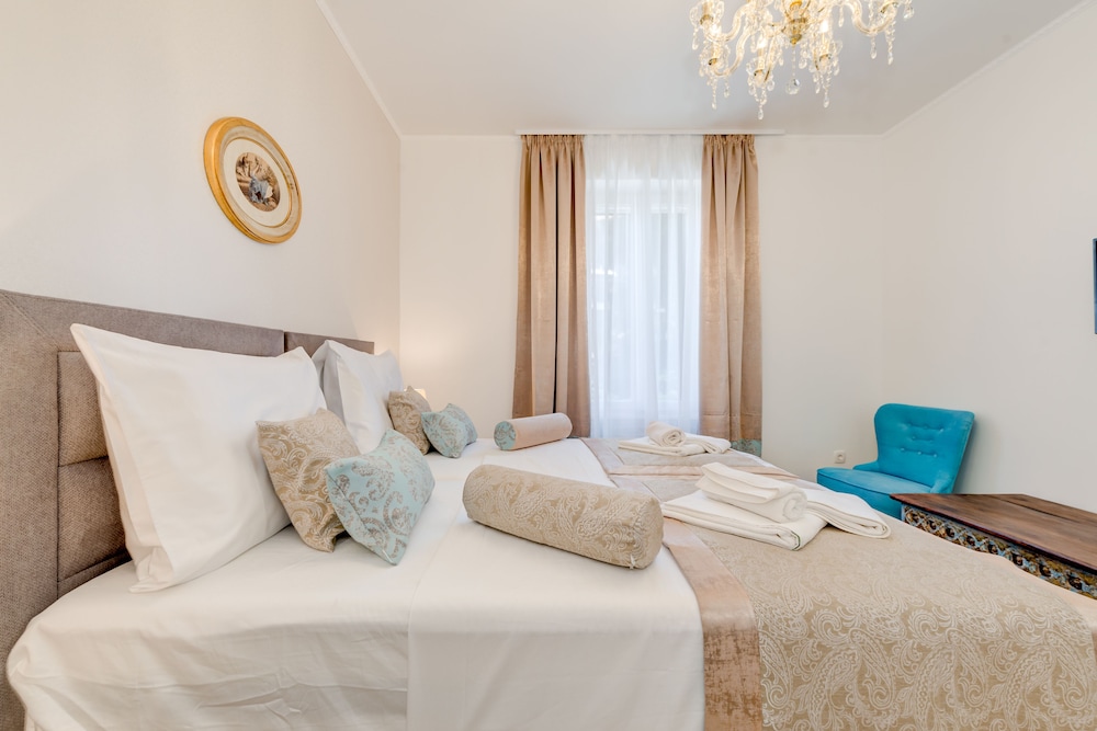 Le Monde Luxury Accommodation 14/63