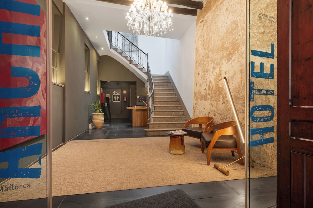 Brondo Architect Hotel 10/50