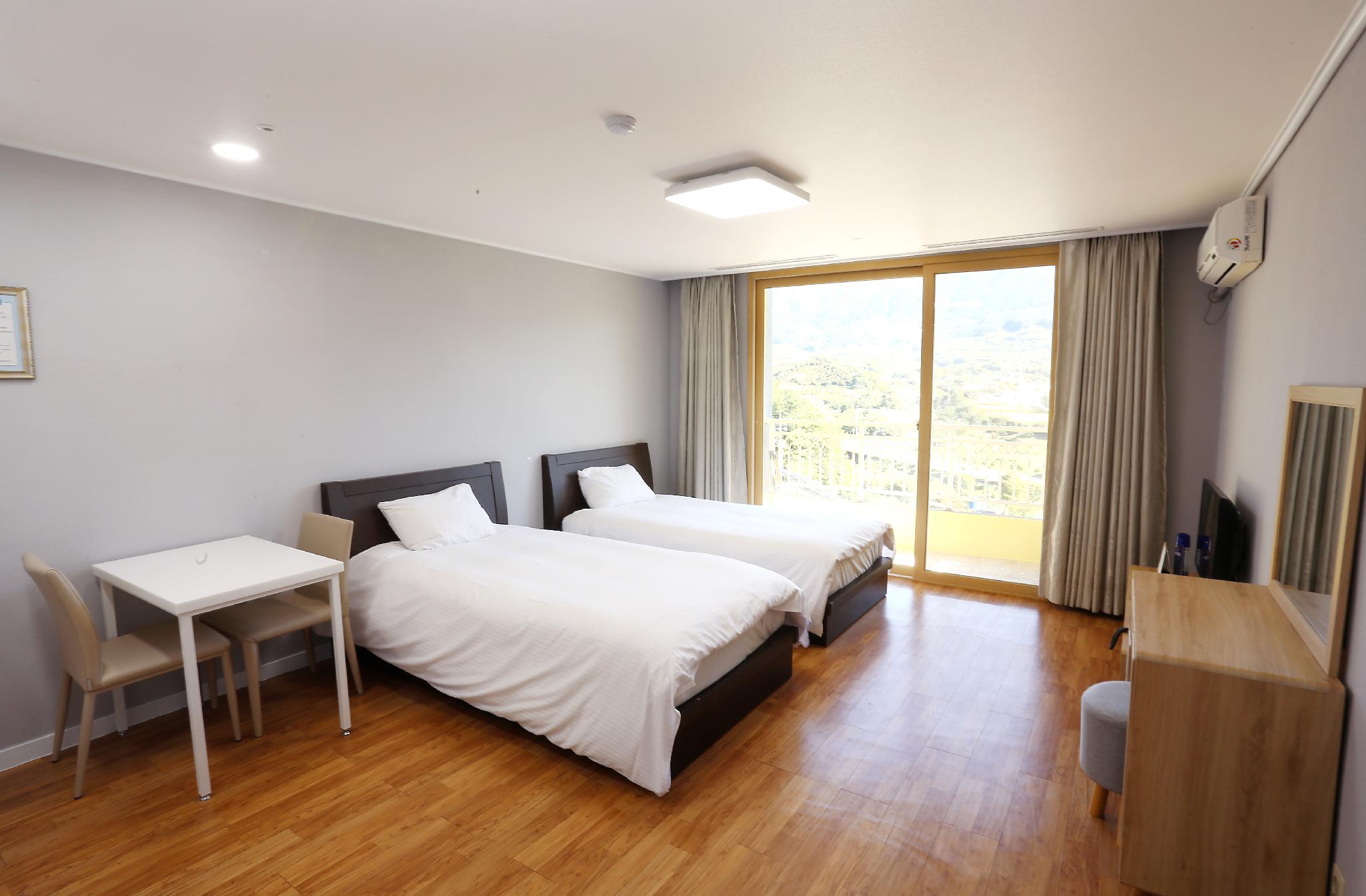 Room, Twin Beds, 17 Pyeong