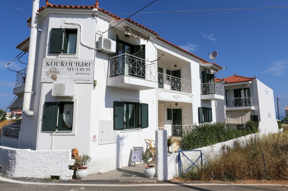 Koukounari Studios 2/47