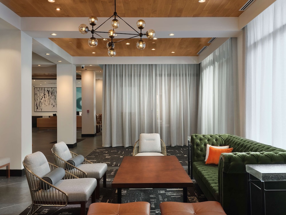The Landing At Hampton Marina Tapestry Collection By Hilton 42/48