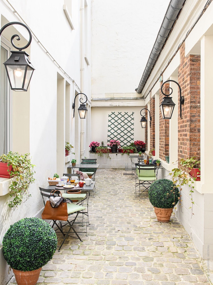 Hotel Des Roys 59/77