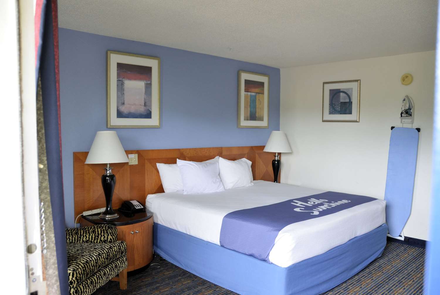 Days Inn by Wyndham Luray Shenandoah 9/33