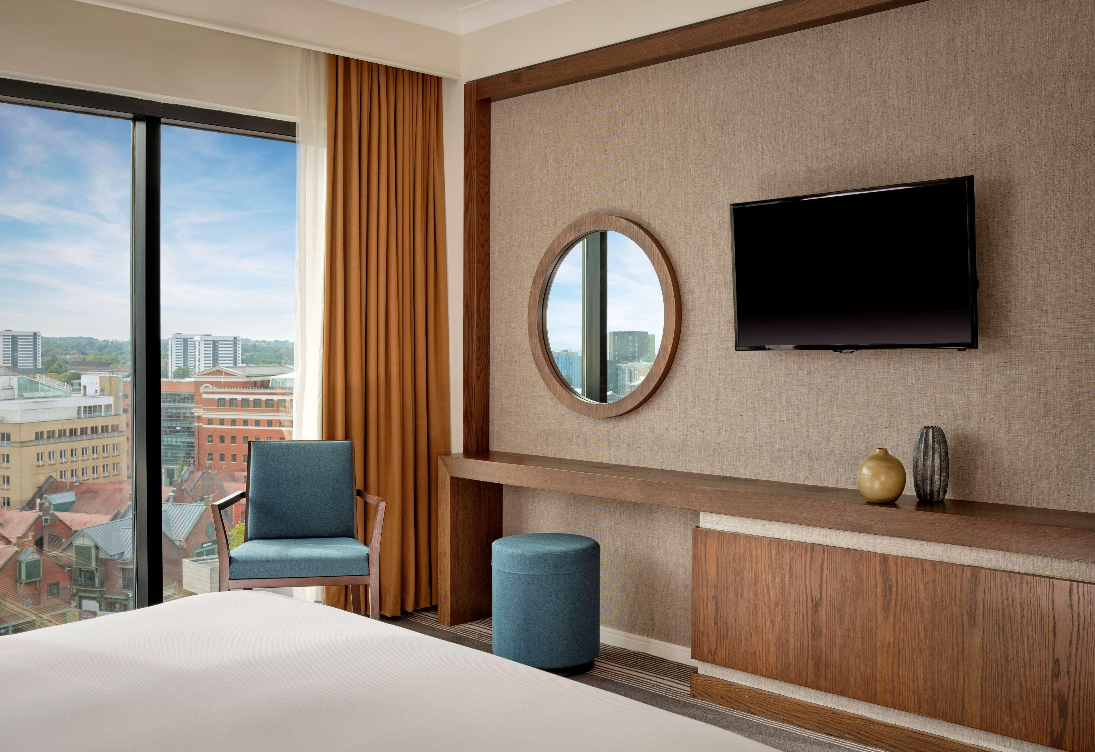 Regency, Suite