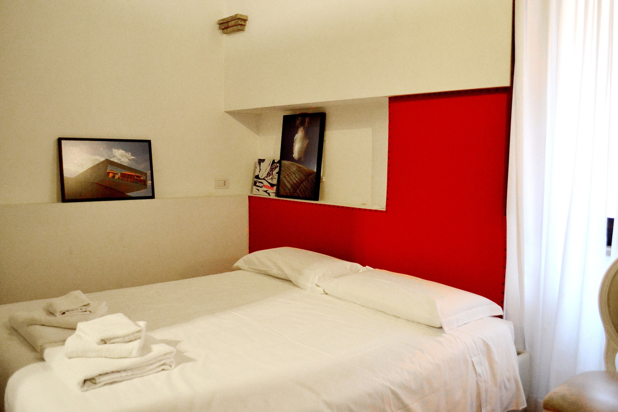 EXCLUSIVE, DOUBLE BED