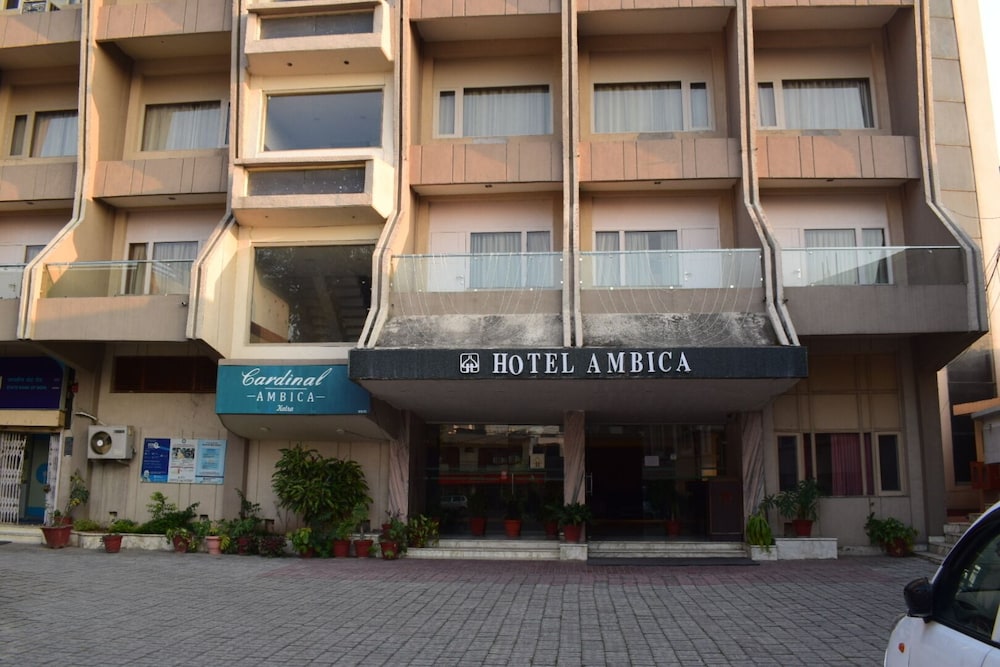 Hotel Ambica 1/40