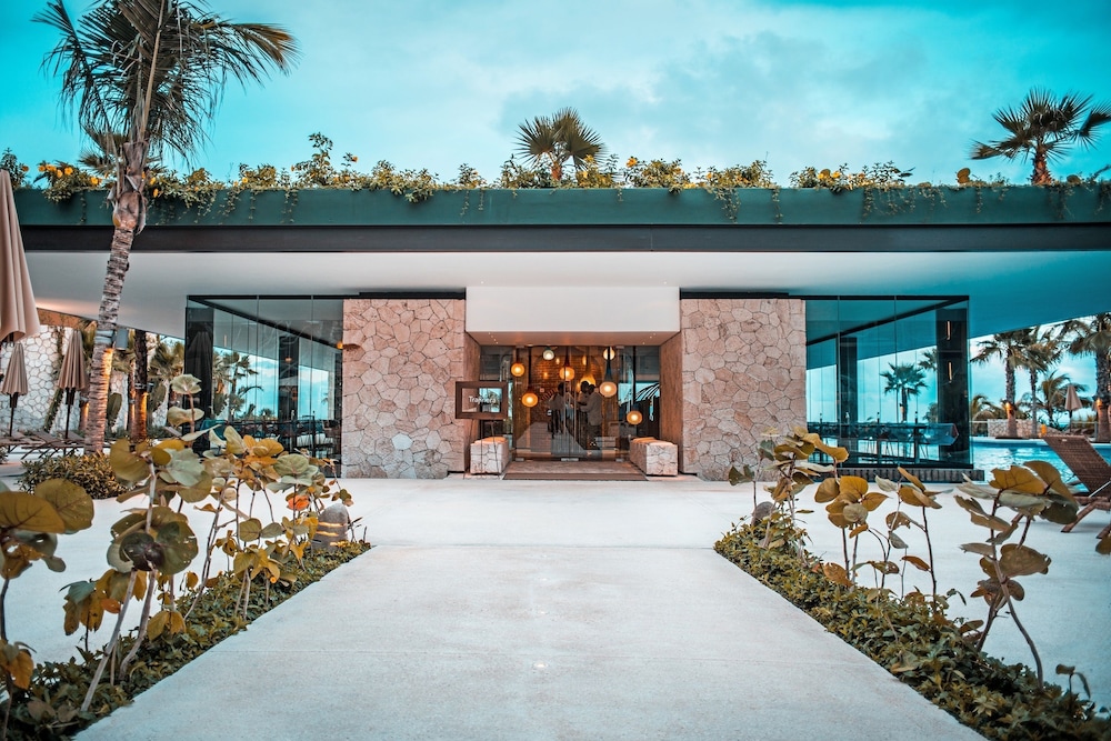 Hotel Xcaret Mexico 4/48