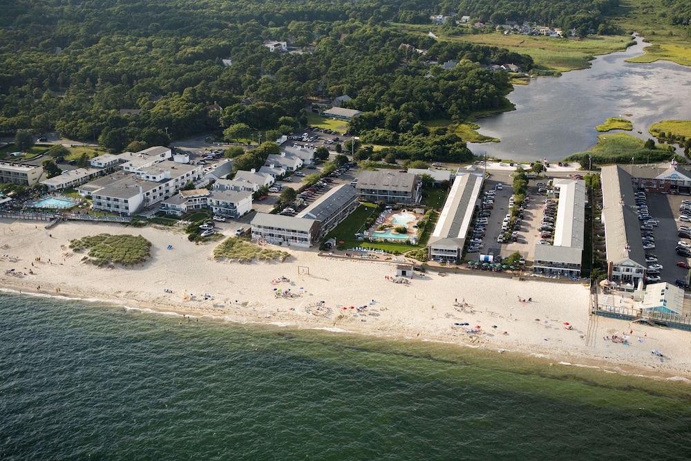 Blue Water Resort on the Ocean 10/79