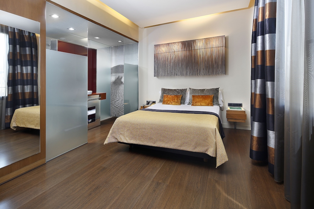 WILSON BOUTIQUE HOTEL 7/64